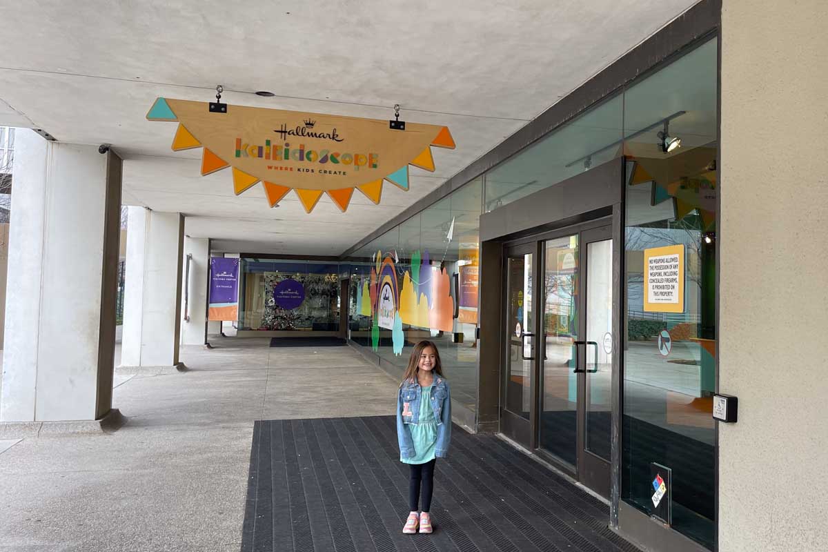 11 Awesome Tips for Visiting Kaleidoscope (Hallmark) in Kansas City